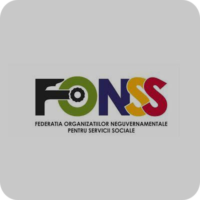 Logo-ul Federației Organizațiilor Neguvernamentale pentru Servicii Sociale (FONSS), cu literele FONSS colorate în negru, verde, roșu și galben, sub care se află denumirea completă a federației în limba română.