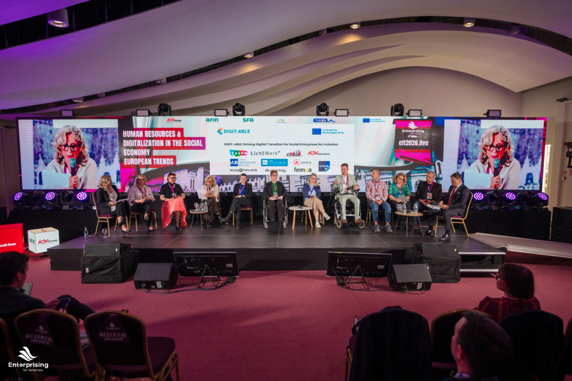 Speakerii panelului DIGIT-ABLE despre digitalizare incluzivă în economia socială, la Enterprising for Tomorrow 2026, Iași.